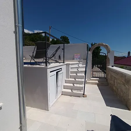 Villa Ema