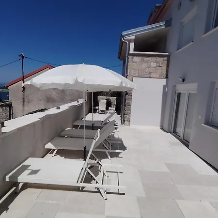 Villa Ema